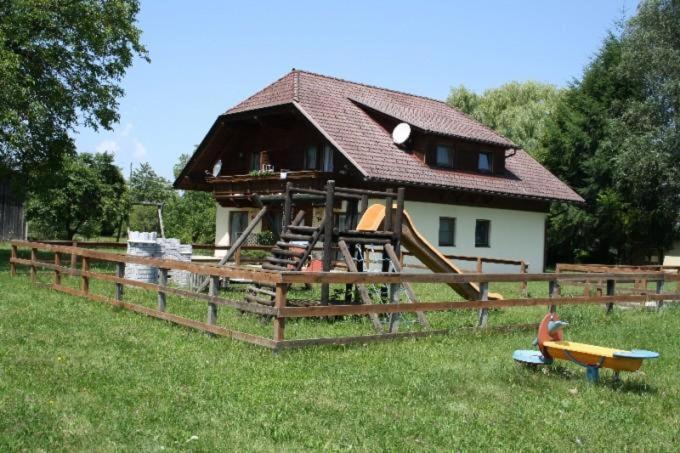 Schmautz Ferienwohnungen & Zimmer Miklauzhof Экстерьер фото